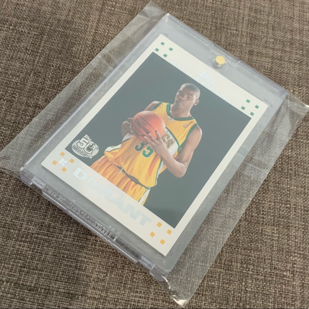 Kevin Durant ‘07 Topps Rookie Card - Picture 3 of 11